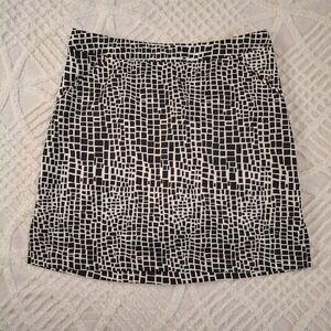Coral Bay Golf Skort Womens 8 Black White Geometric Grid Pockets Activewear